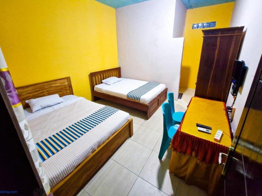 Hotel Gloria Borong