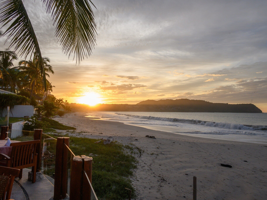 Playa Careyeros景点图片