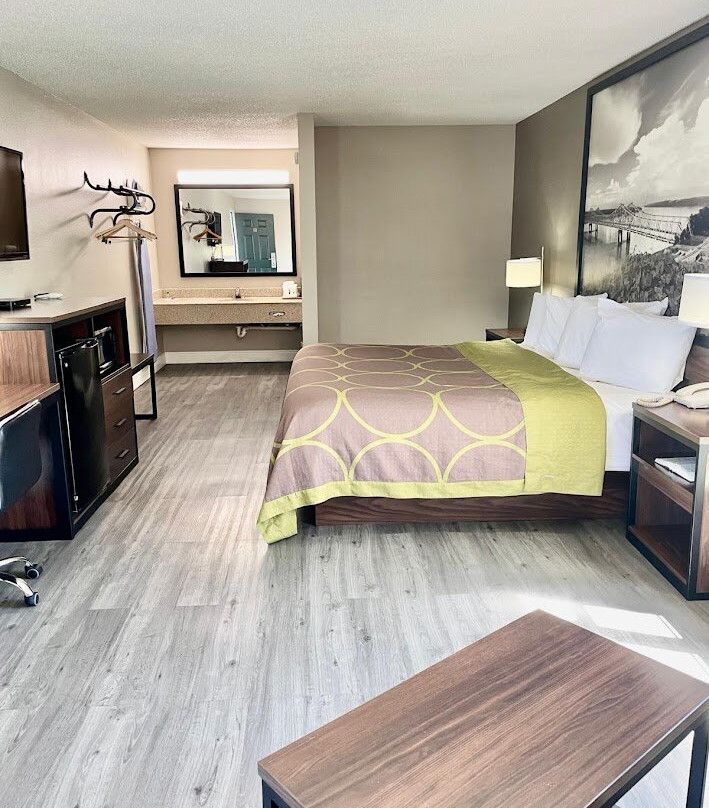 Super 8 By Wyndham Bay St. Louis主图