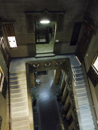 赫罗纳旅馆主图