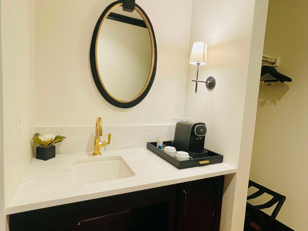 Emigrant Boutique Hotel