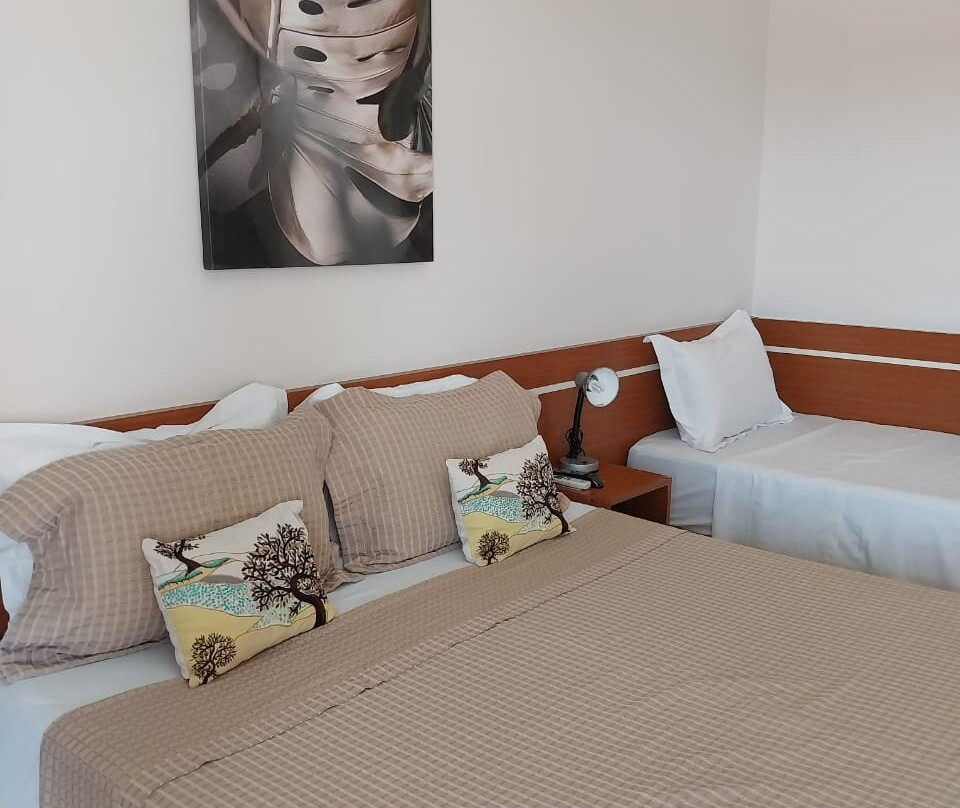 Leme Plaza Hotel主图