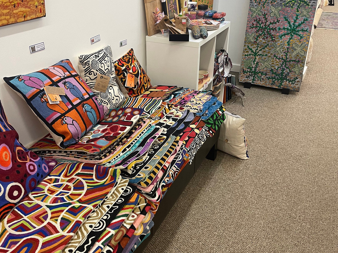 Mbantua Fine Art Gallery (Darwin)景点图片