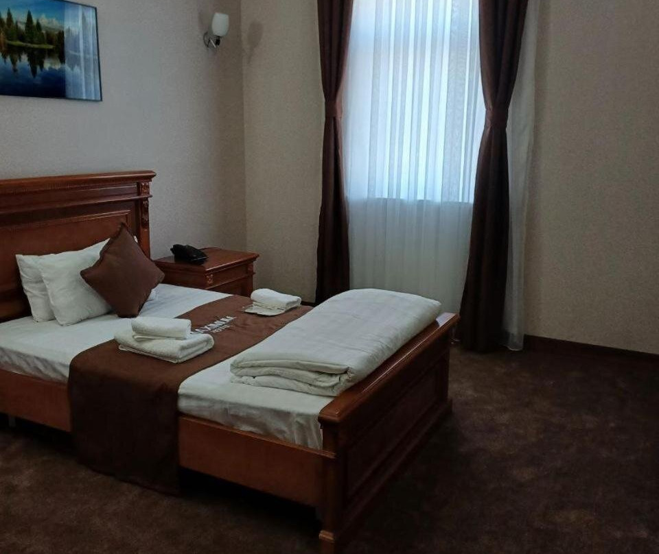 Maximum Hotel