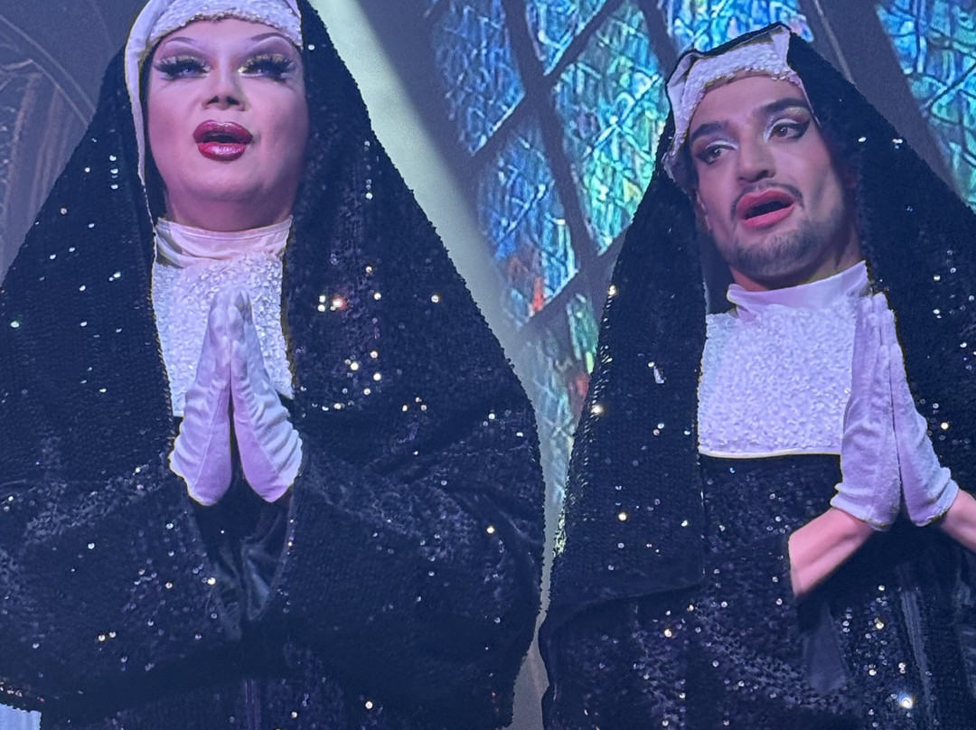 Queenz DinnerShow-锡切斯必去景点