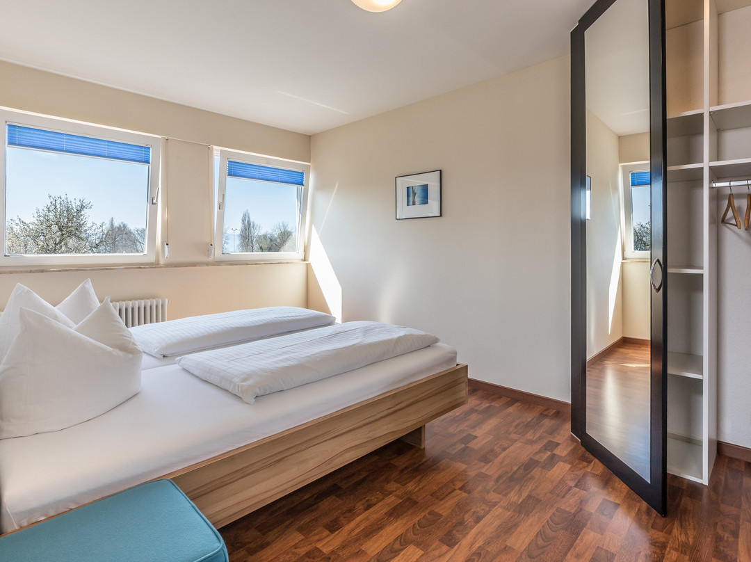 Hotel Gaestehaus Zuern主图