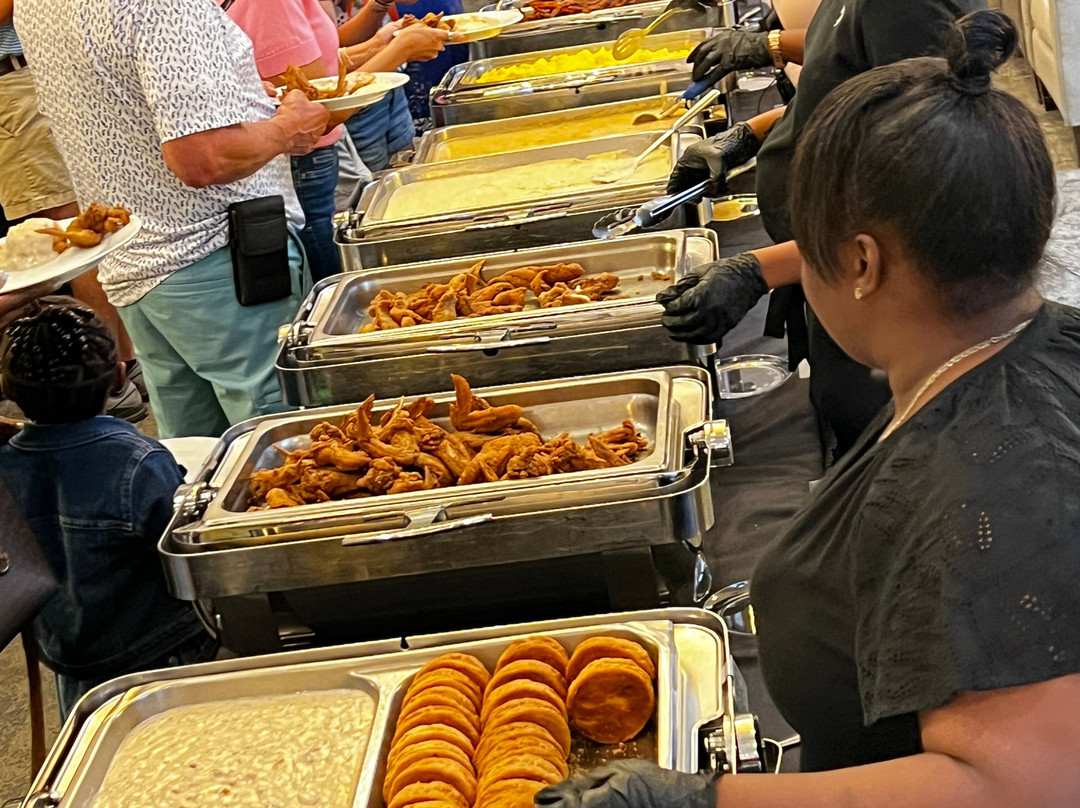 阿尔巴尼希尔顿花园酒店主图