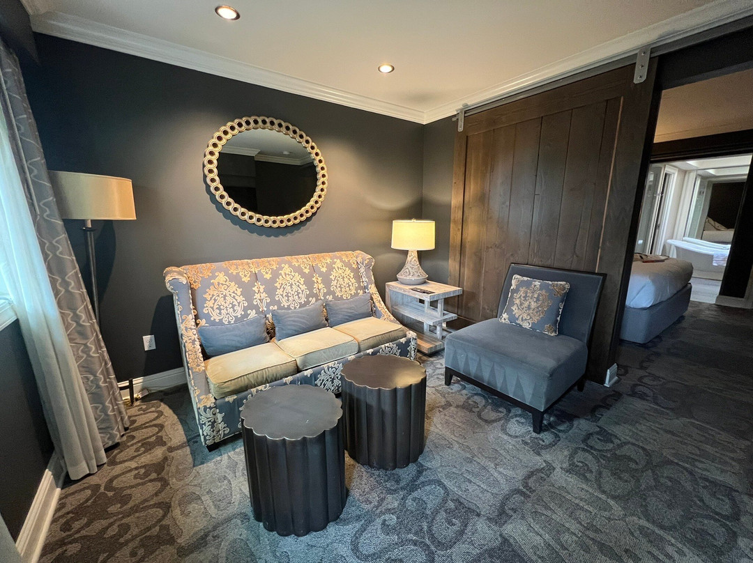 巴拉德酒店主图