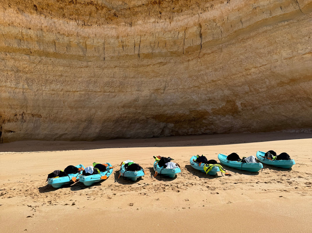 BENAGIL KAYAK TOURS景点图片