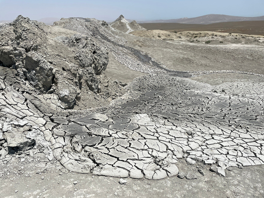 Mud Volcanoes-巴库必去景点