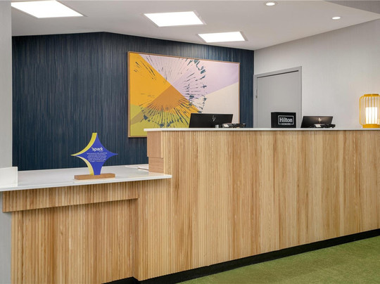 Linden酒店住宿-最佳西方江景套房酒店