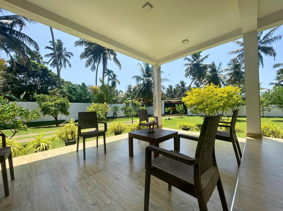 Curly Hostel Negombo