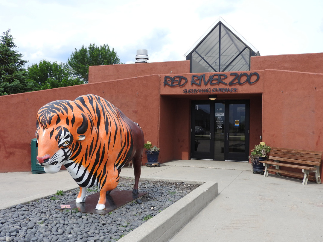 Red River Zoo-法戈必去景点