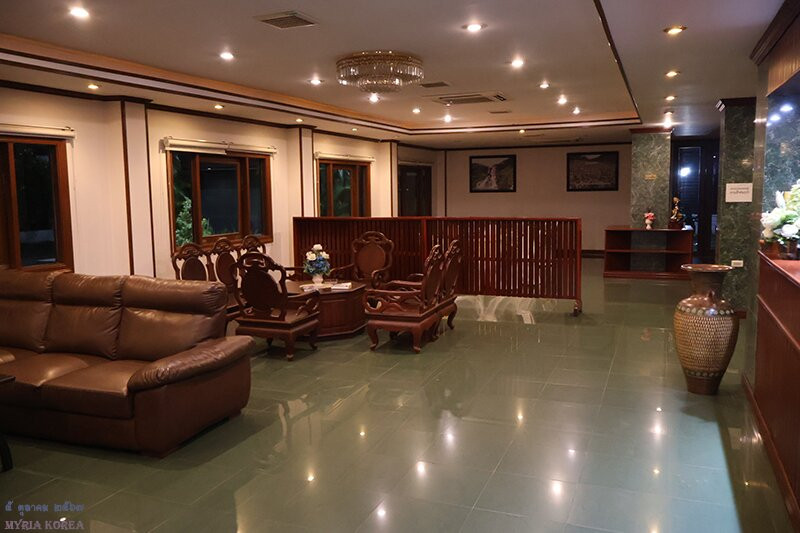 Hunghuang Hotel主图