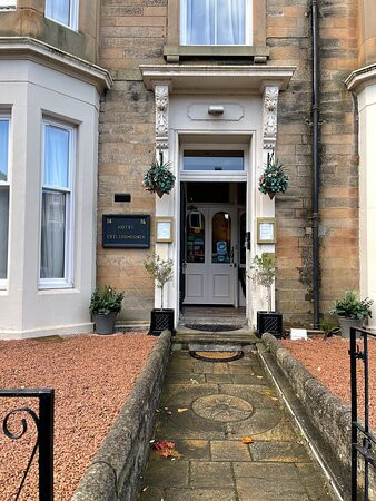 多尼亚同乐会酒店主图