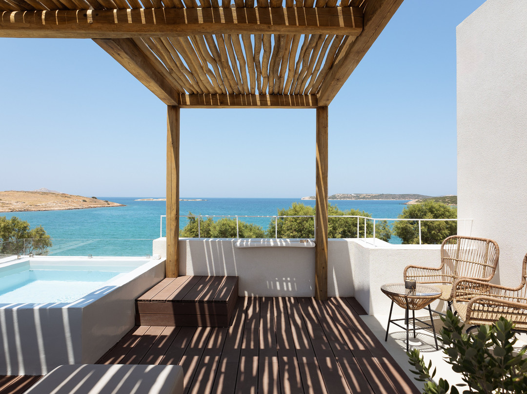 Paros Comfy Suites主图