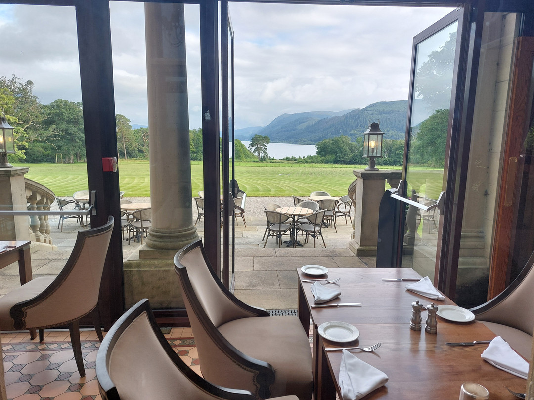 阿尔马特怀特大厅酒店主图