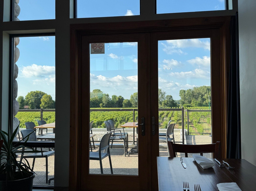 North 42 Degrees Estate Winery & Bistro 42-Harrow必去景点