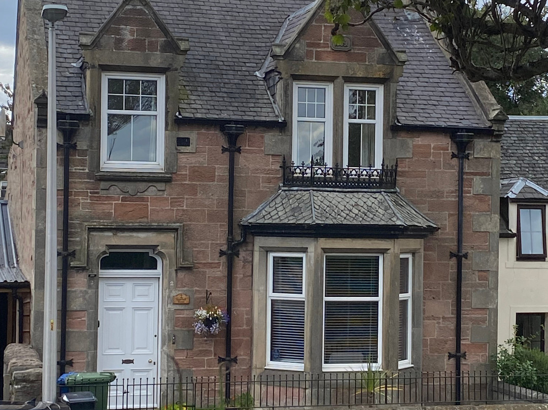 Stanford House主图