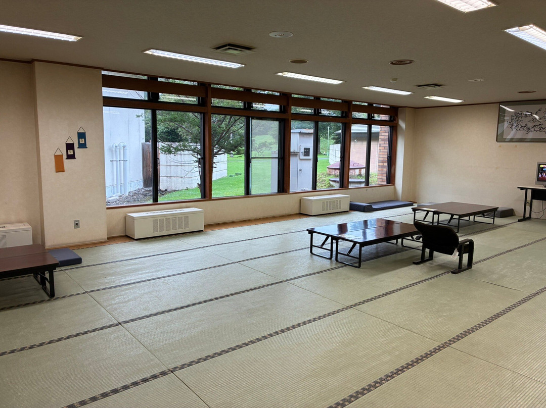 鹤居村绿园酒店主图