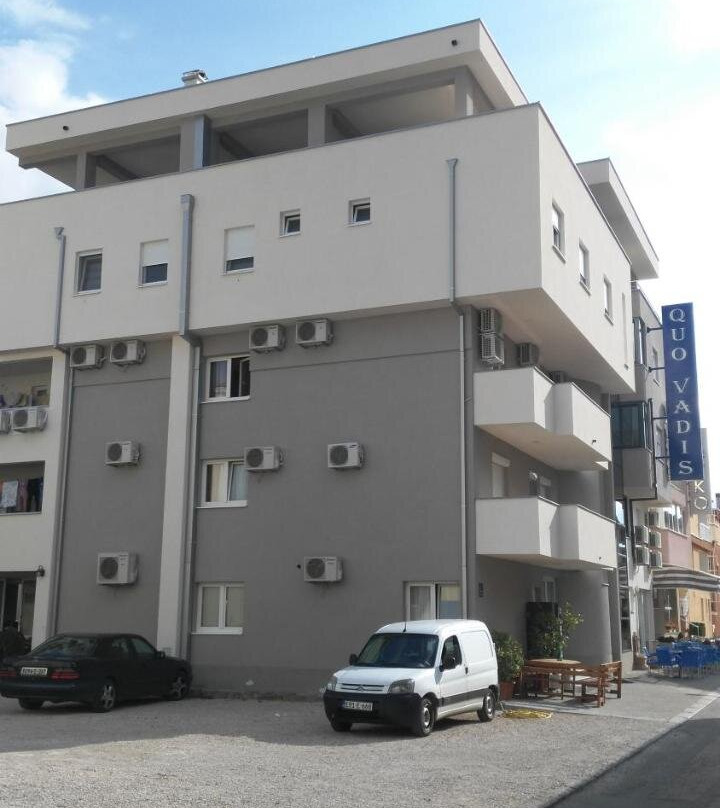Hotel Quo Vadis