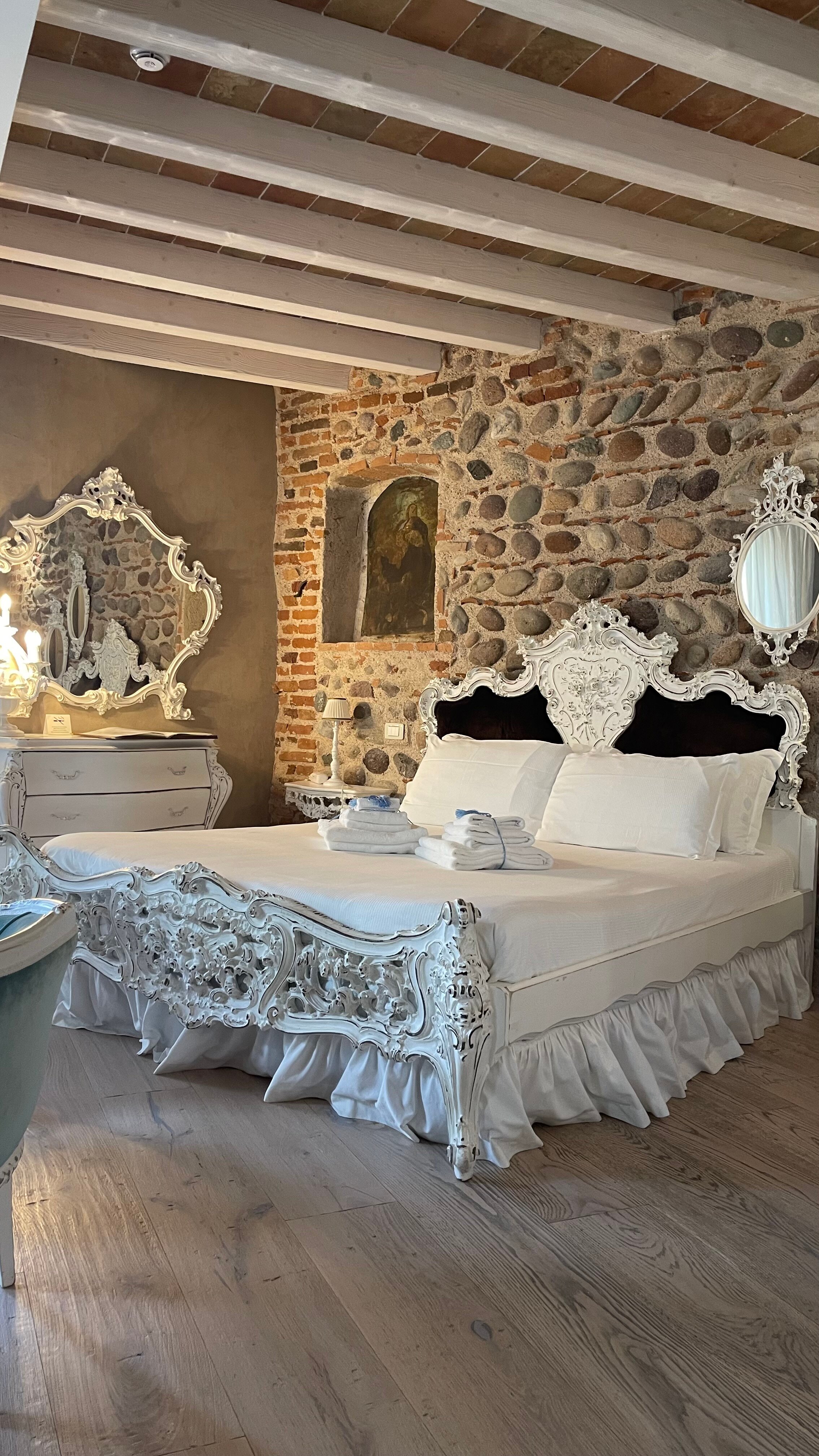 Regia Rosetta - Royal Rooms Borghetto-客卧
