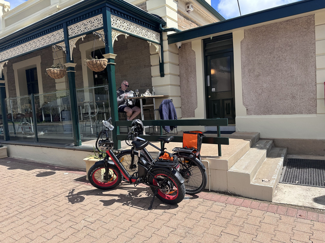 The Rising Sun Hotel主图