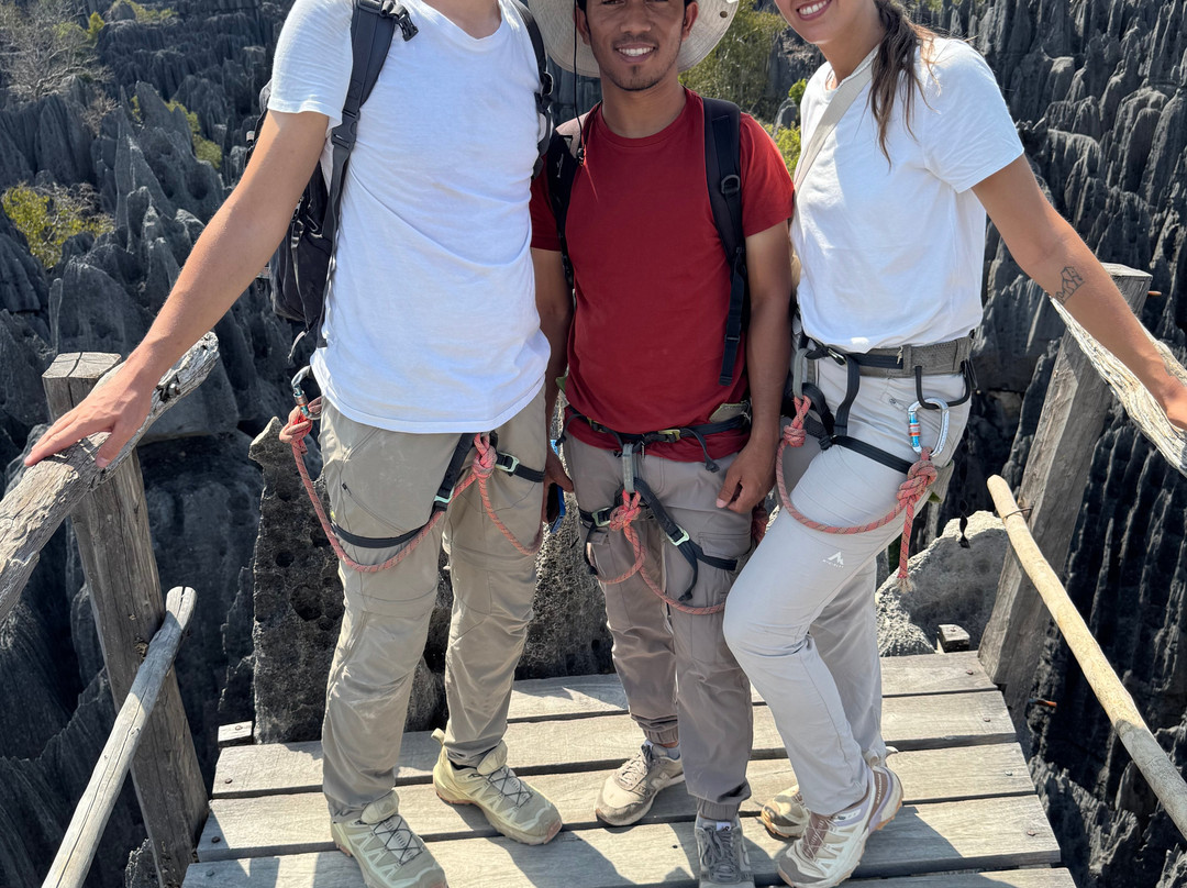 Donne Madagascar guide-安塔那那利佛必去景点
