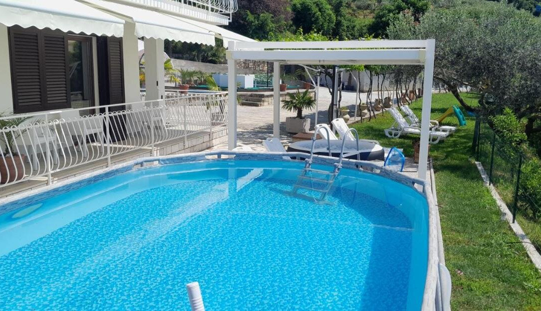 Apartments Milok
