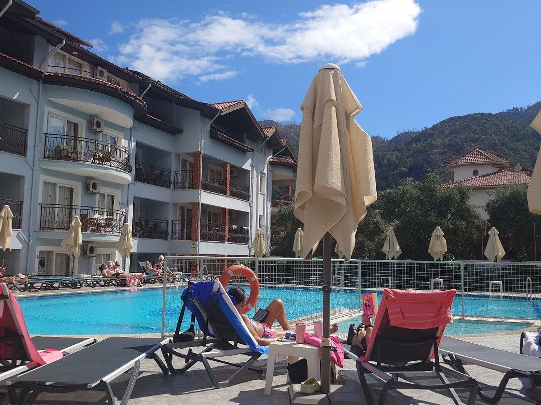 Club Sun Village Apartments主图