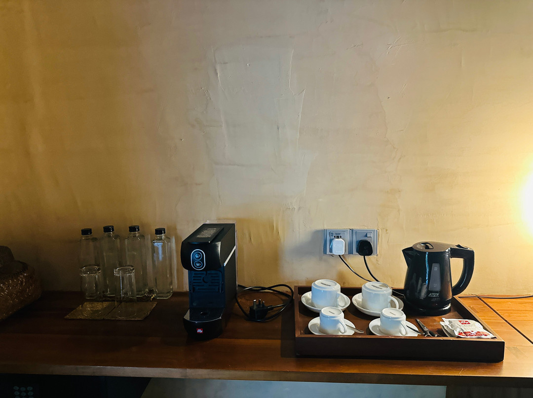 威乌亚纳杰威酒店主图