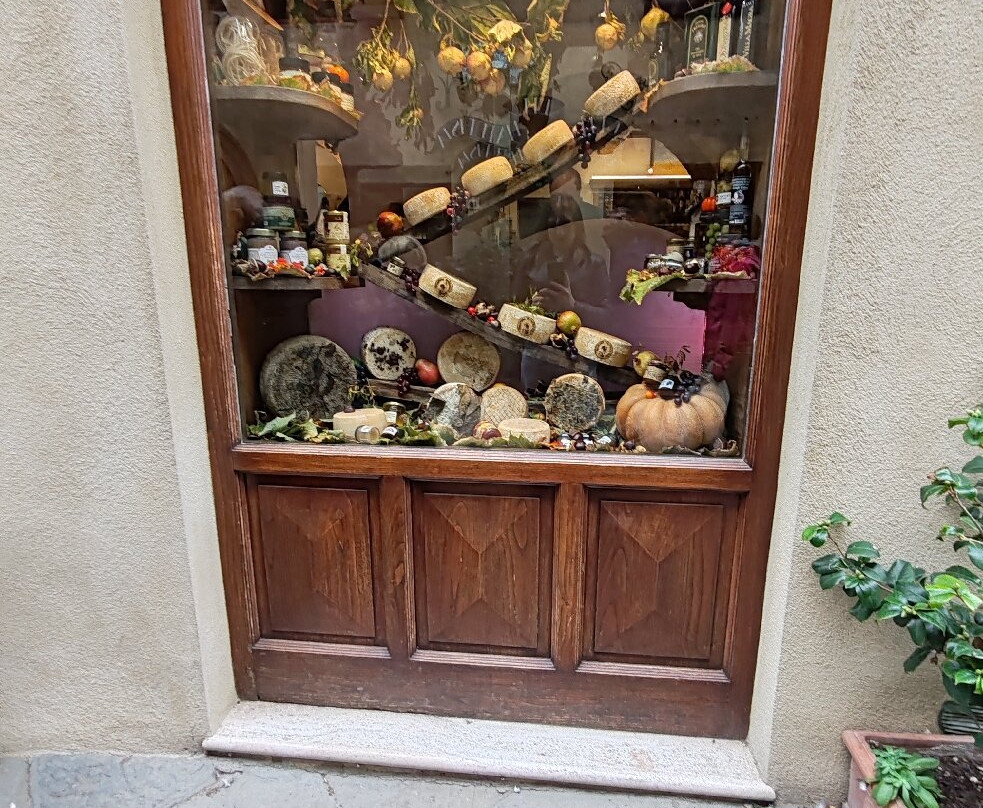 Marusco e Maria Enoteca-皮恩扎必去景点