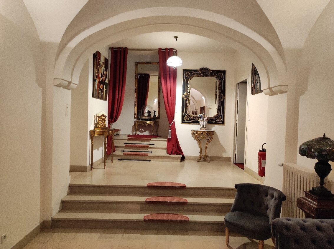 Aux Portes du Château-官方