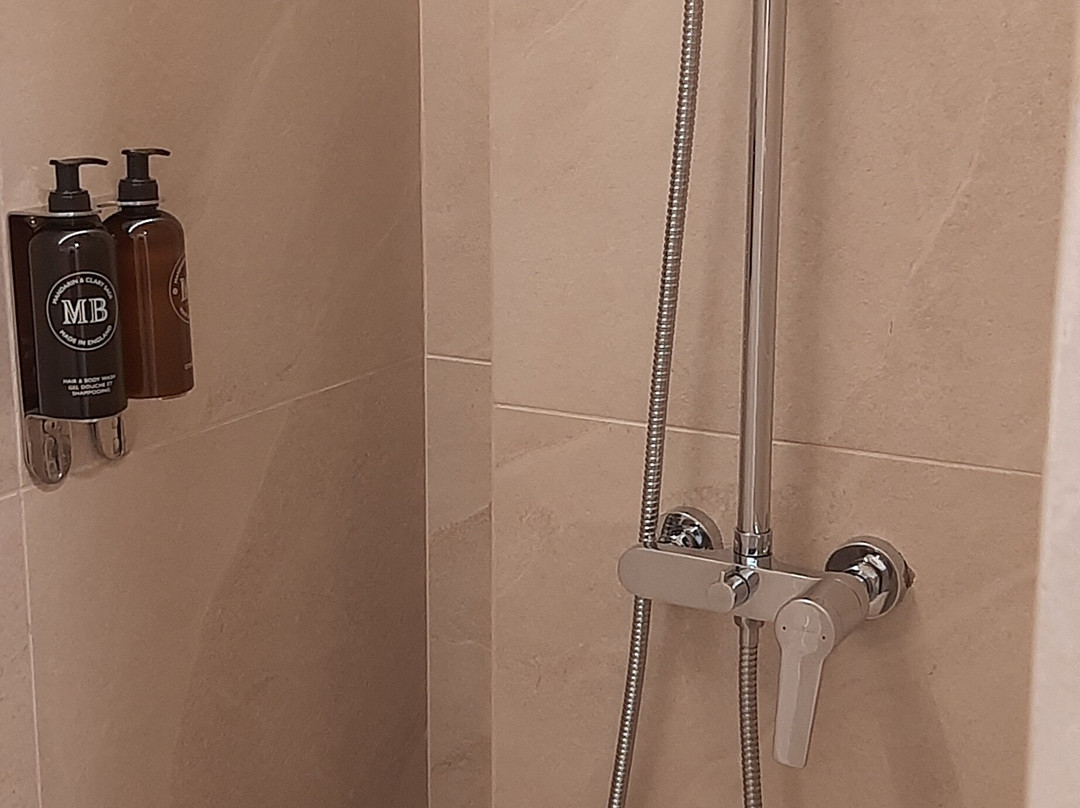 Pigeon Beach Hotel Apartments主图