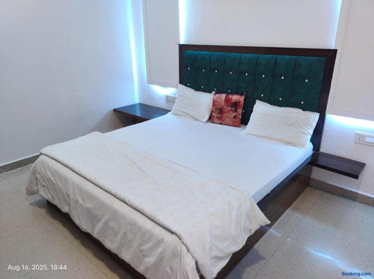 Shyam Krapa Hotel