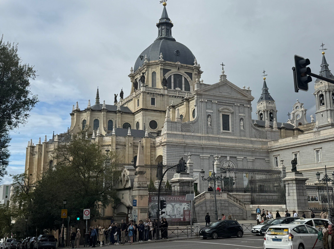 Piero's Famous Tour-马德里必去景点