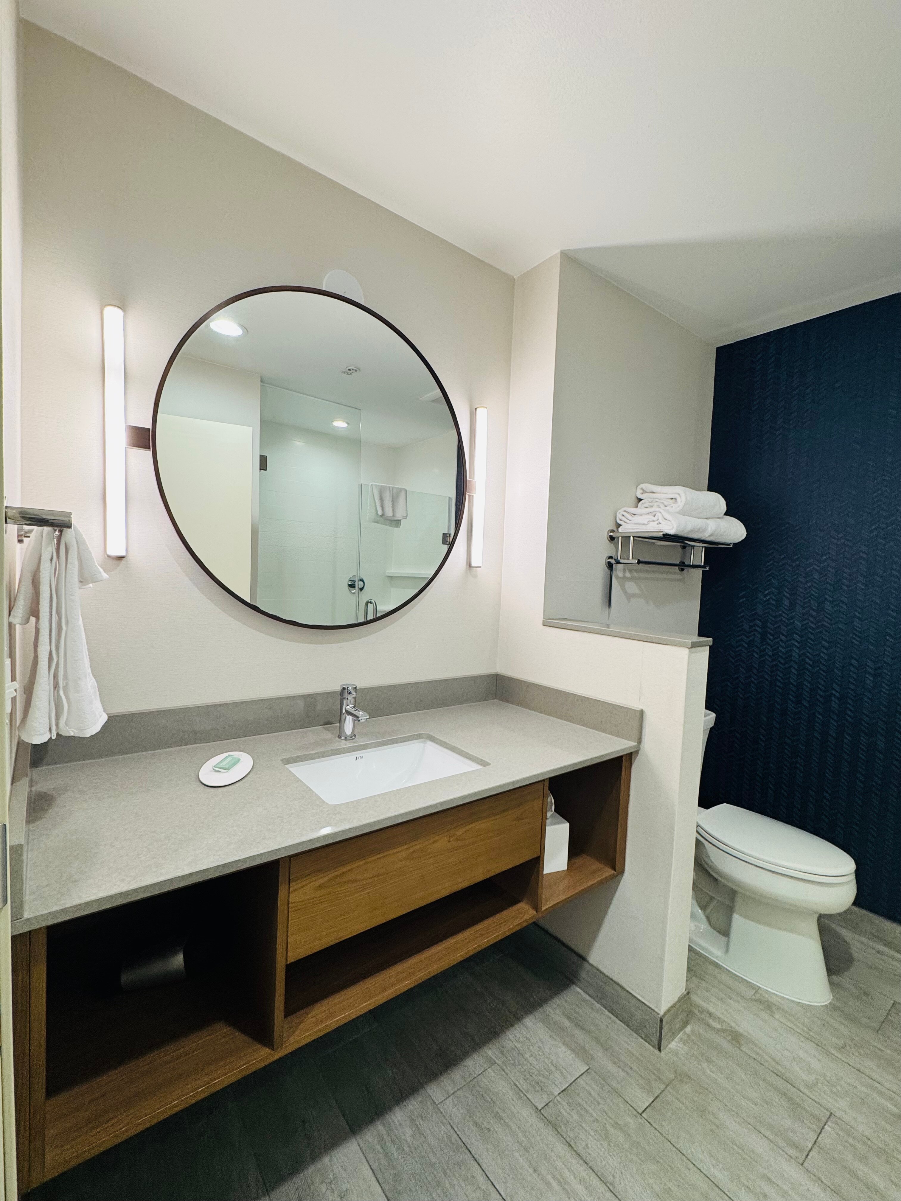 Courtyard by Marriott Ontario Rancho Cucamonga-浴室
