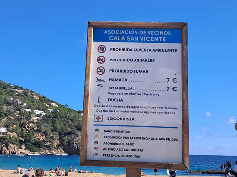 Cala de Sant Vicent-Cala de Sant Vicent必去景点