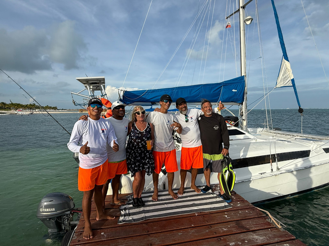 Catmania Catamarans-Costa Mujeres必去景点