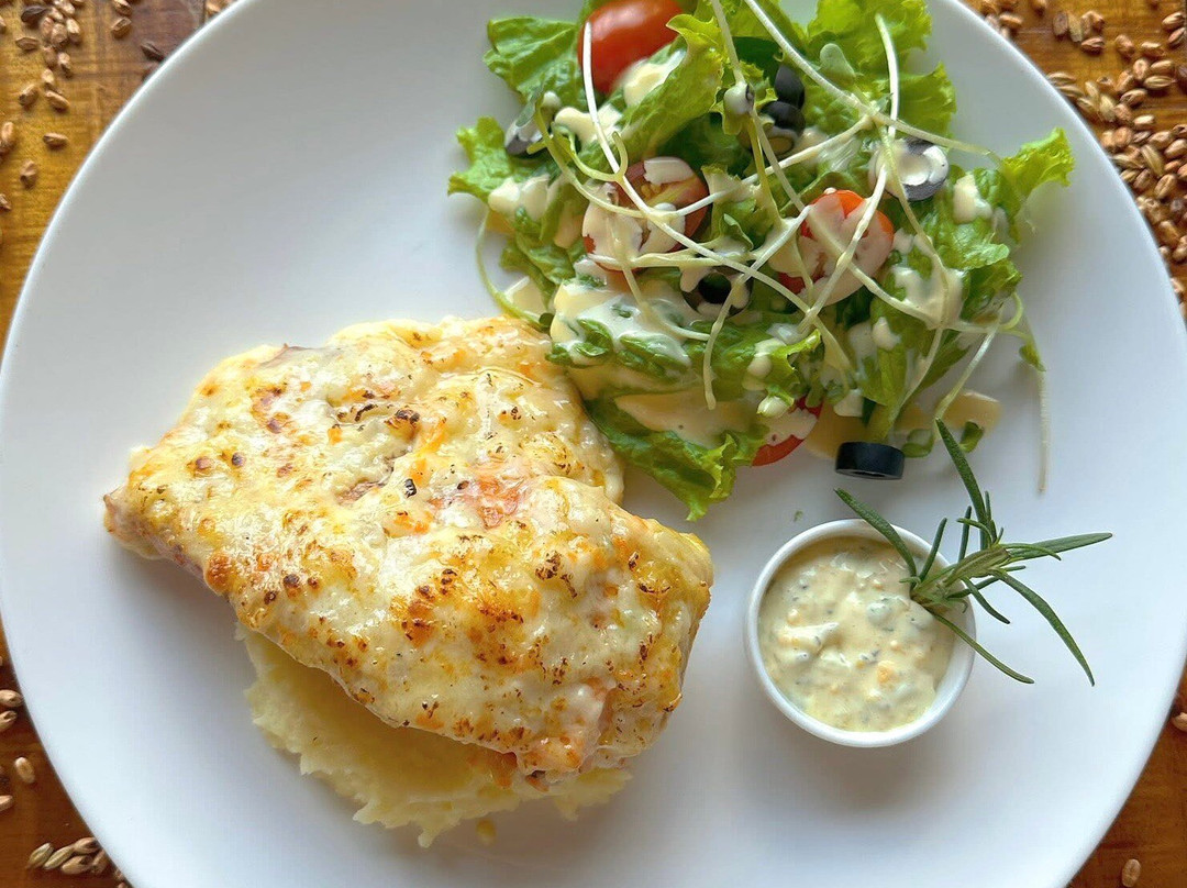 Beertown Restaurant Phan Thiết主图