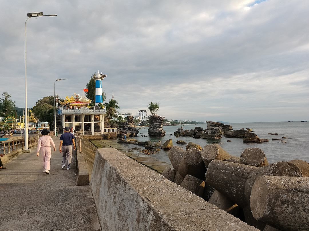Dinh Cau Rock (cau Temple)-富国岛必去景点