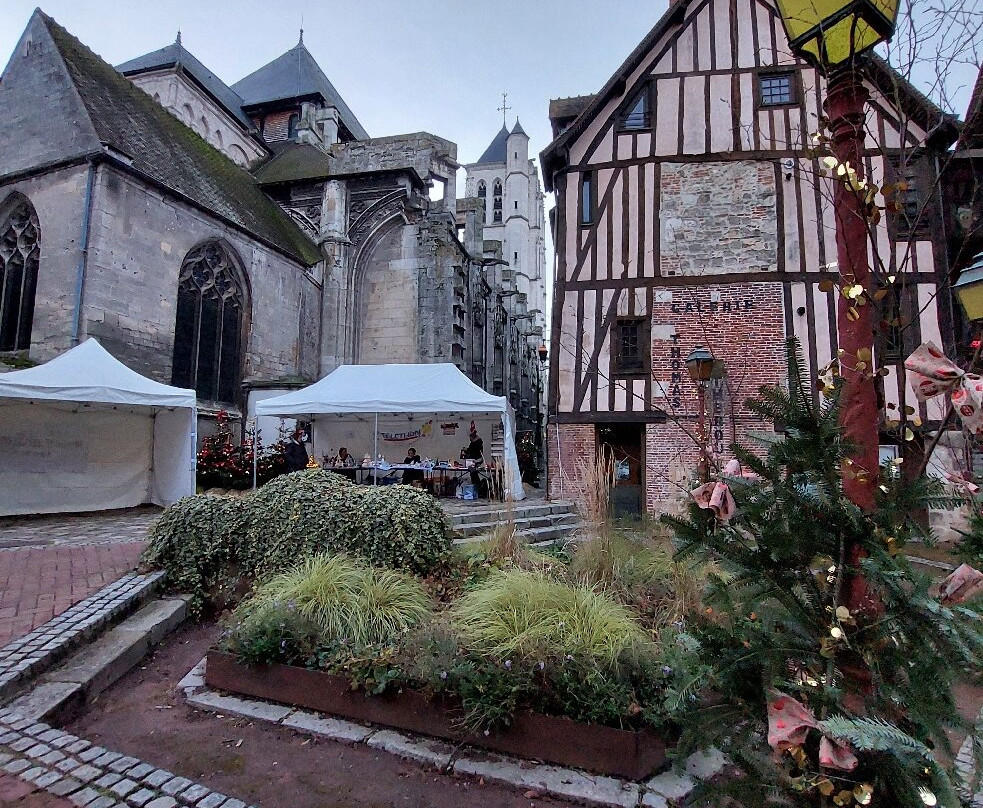Eglise Saint-Ouen-Pont-Audemer必去景点