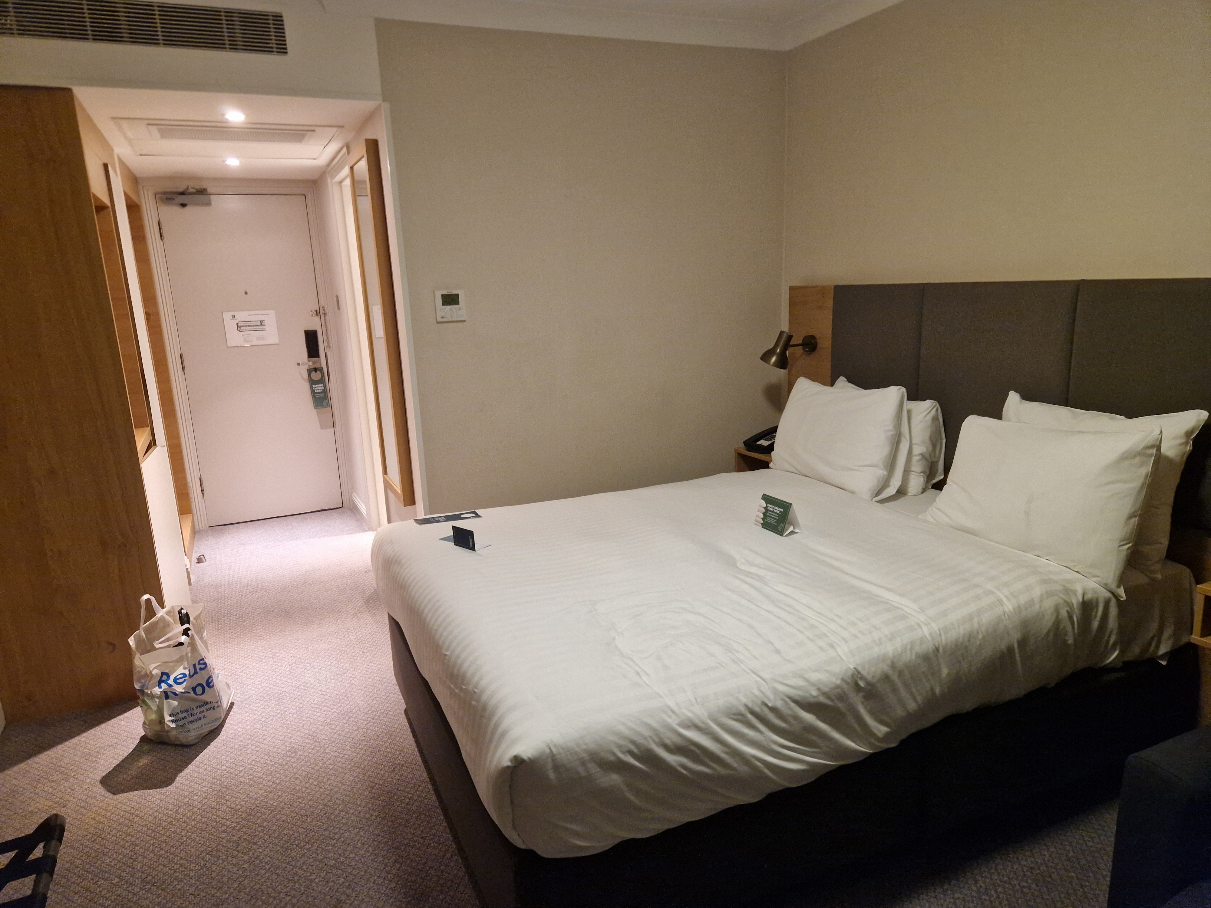 伦敦盖特威克机场假日酒店-官方