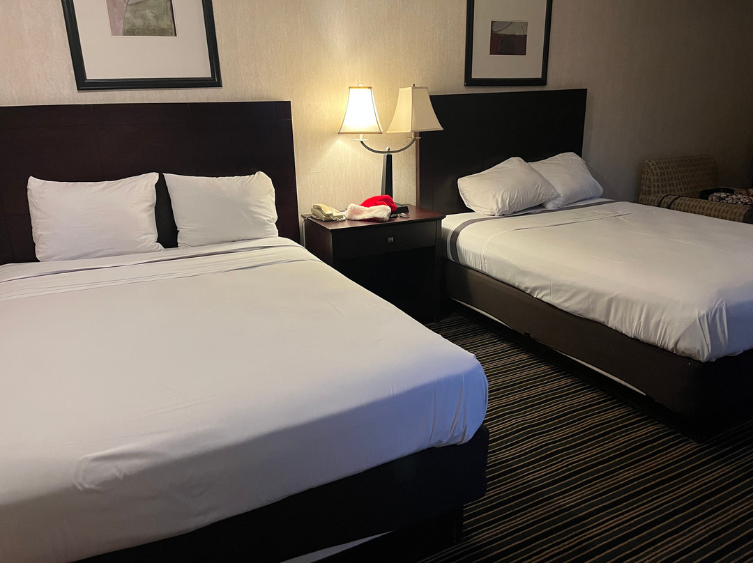 大巴林顿旅程住宿酒店主图