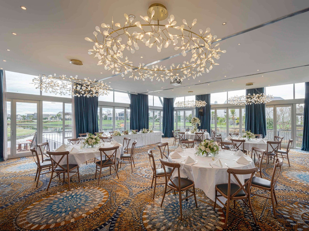 克里尔沃特派帕斯酒店主图