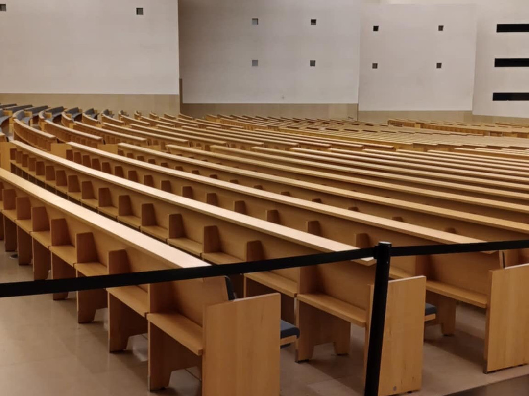 Basilica of the Holy Trinity-花地玛必去景点