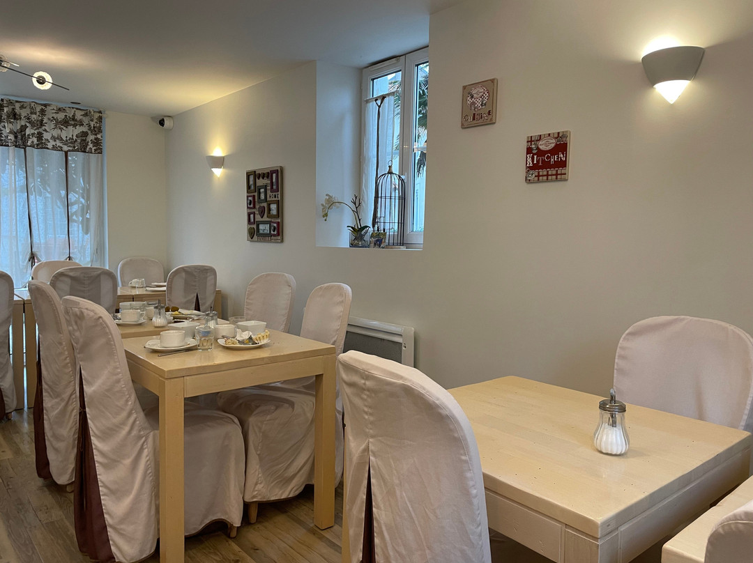 巴恩斯大酒店主图