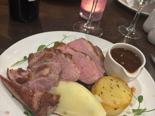 经典英国阿尔马城市酒店主图