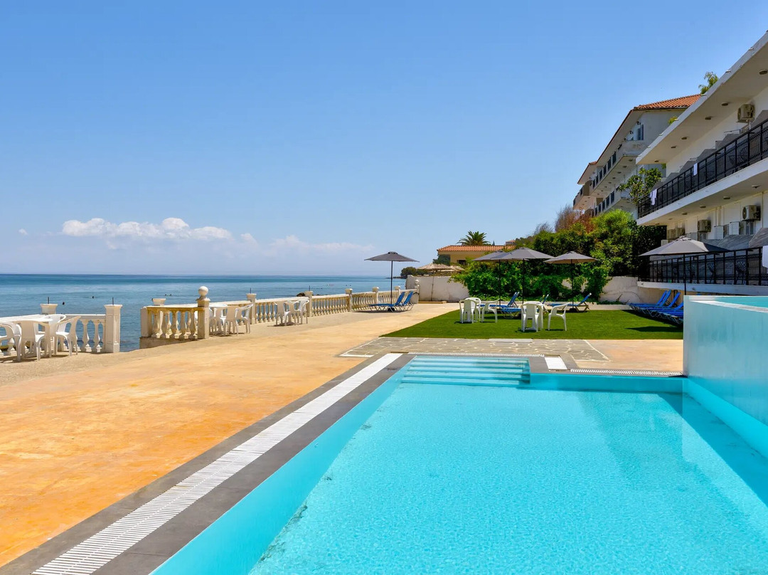 阿加西海滩酒店