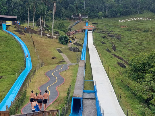Parque Aquático Arco-iris-Antonio Carlos必去景点